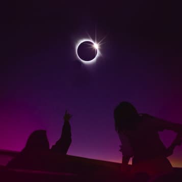 Total Solar Eclipse Illustration Mobile